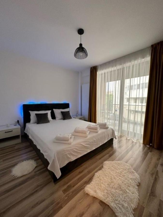 Escape Lounge Apartment Craiova Exterior photo