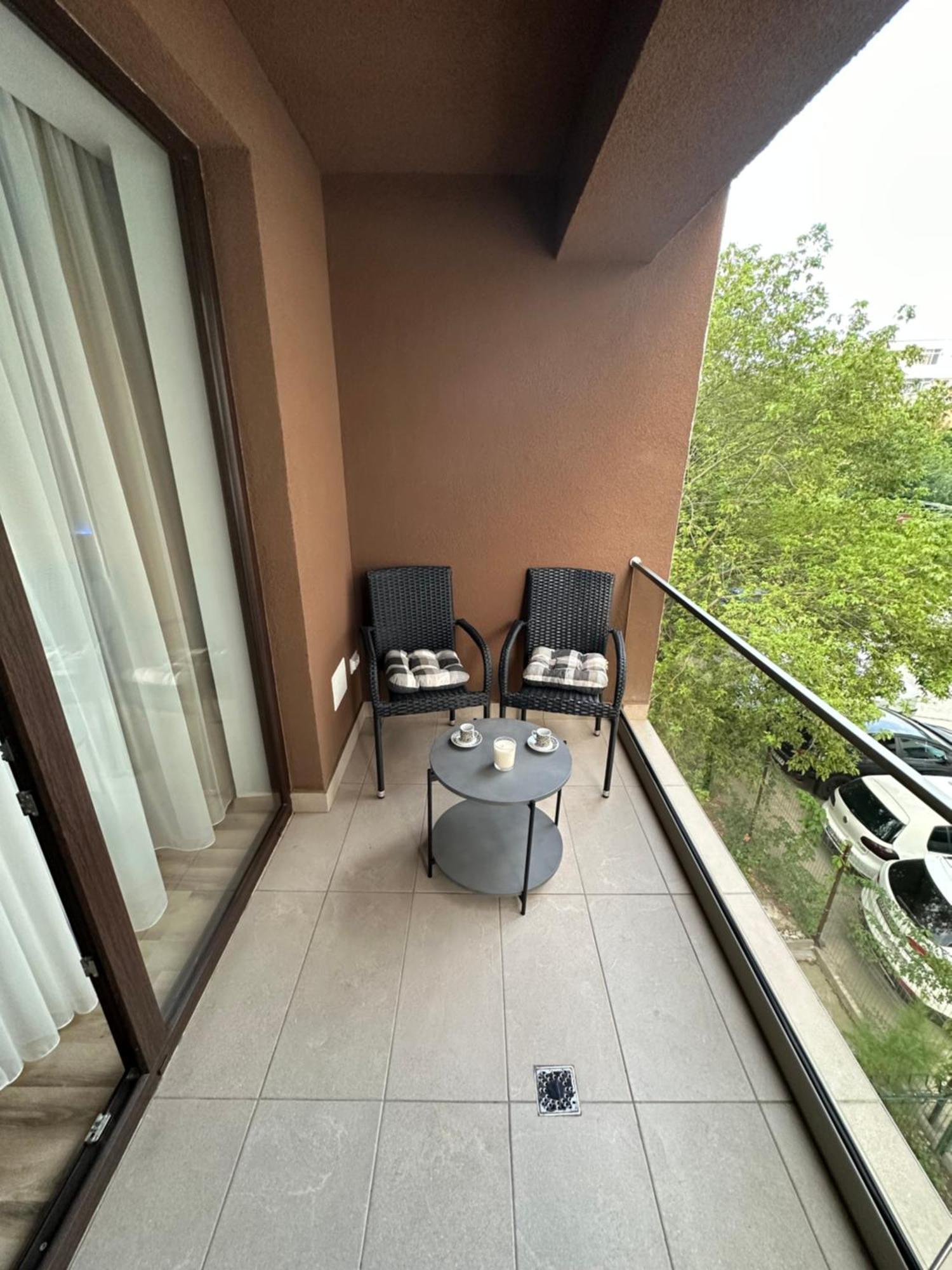 Escape Lounge Apartment Craiova Exterior photo